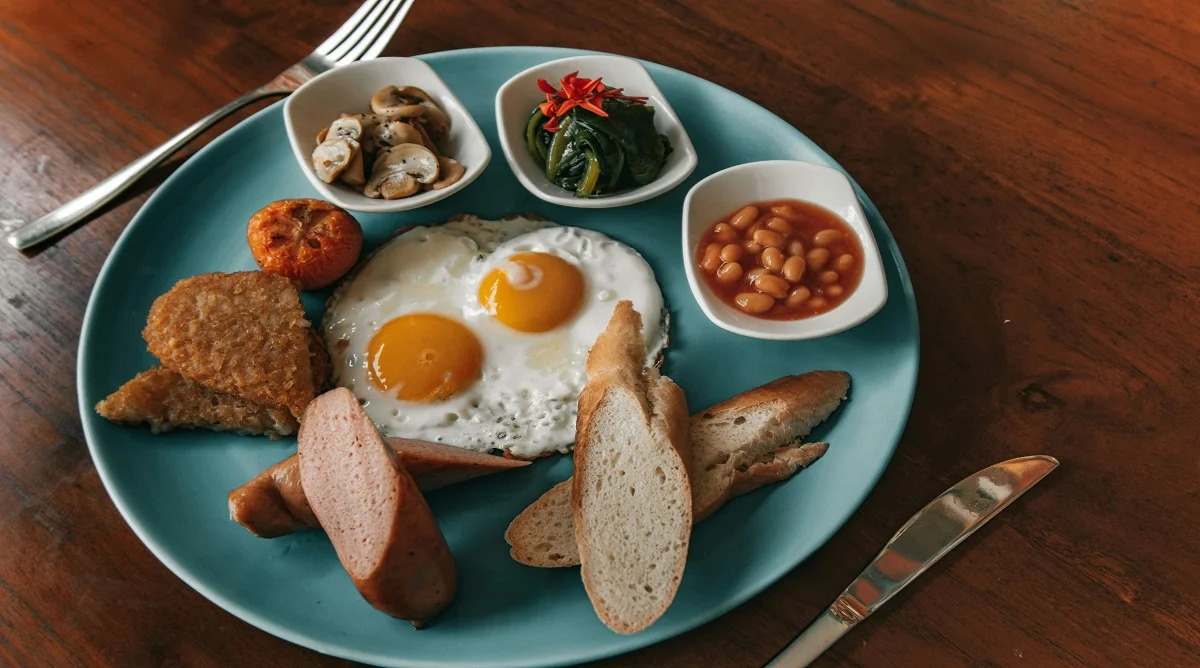 food myths about breakfast shown through balanced breakfast foods and common morning choices