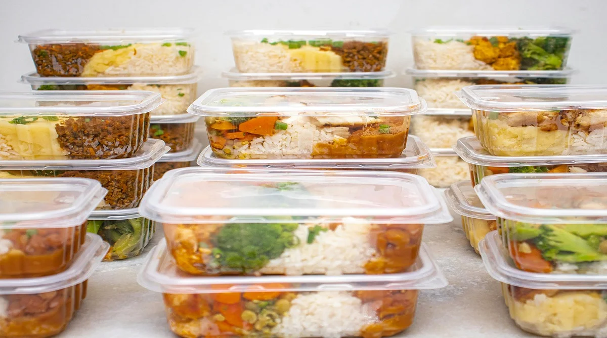 smart cooking tricks shown through organized leftovers ready for easy balanced meals