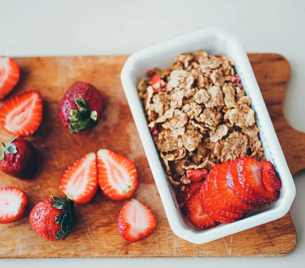 Plate with protein and fiber food staples