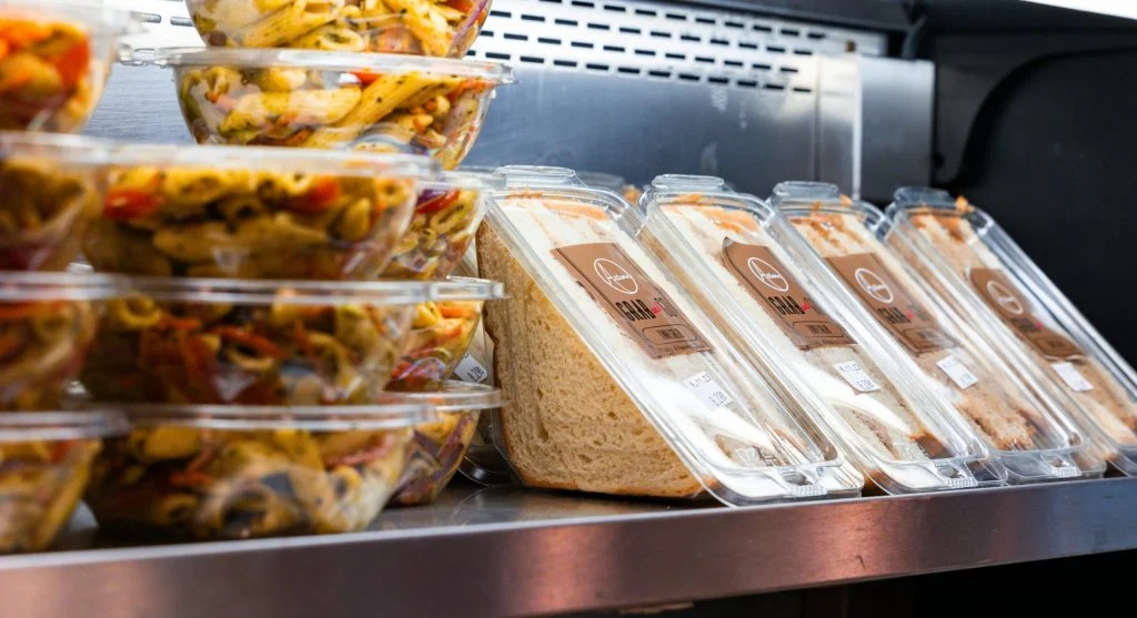 Image of packaged snacks vs healthy snack options