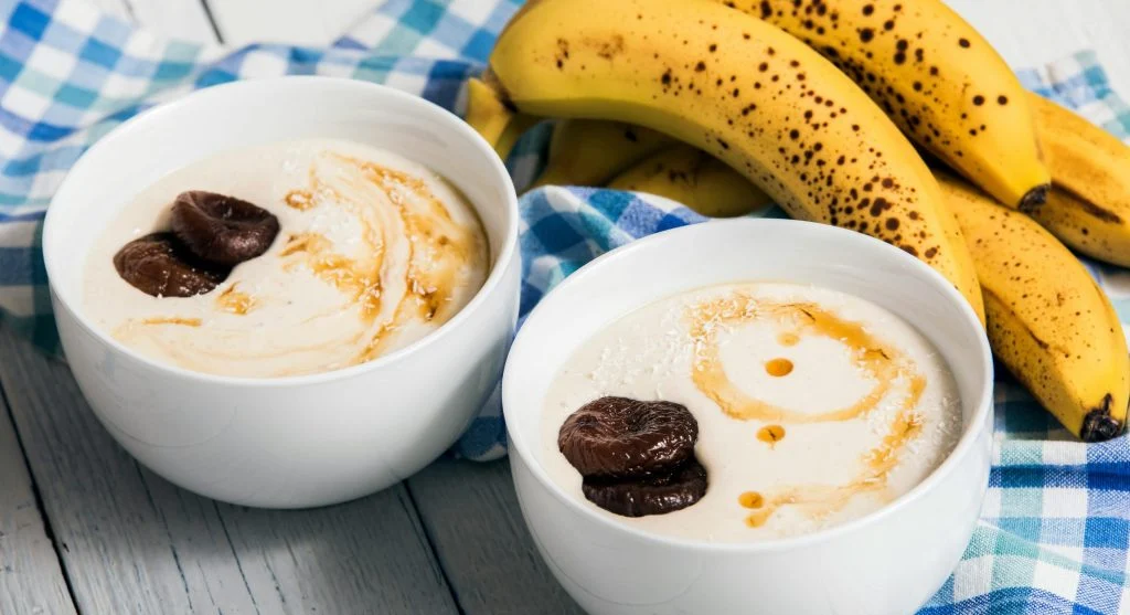 Banana and yogurt bites for a healthy snack