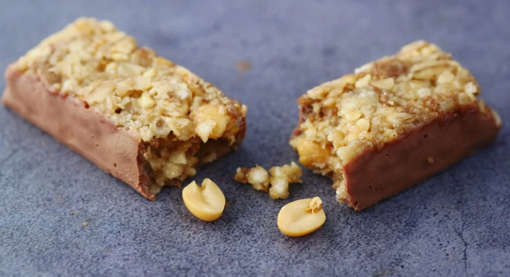 Why Busy Afternoons Often Go Smoother When People Pack One Strong Snack Instead of Several Small Ones