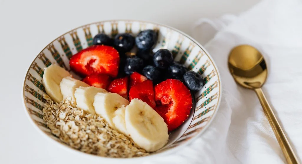One strong food like oats can help simple breakfast sides feel more organized and useful